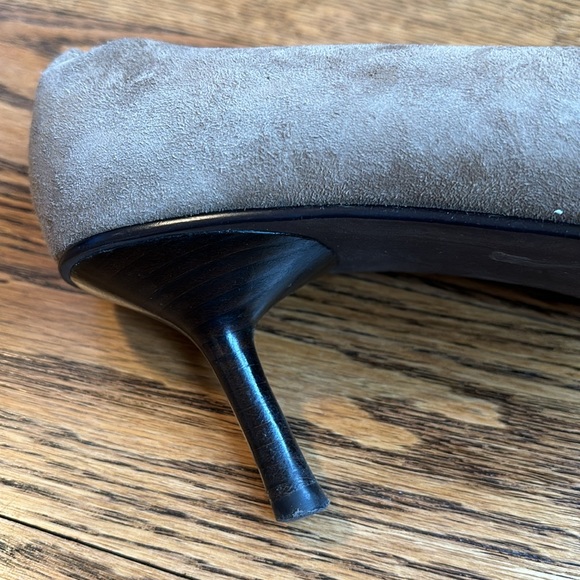 Browns Couture Tan Suede Pumps for Sale! - Picture 3 of 4